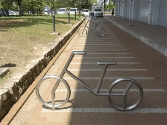 自行车停车位、残疾人专用停车位