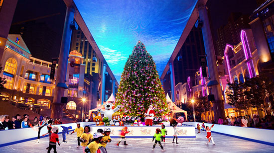 世贸天阶圣诞主题美陈&儿童溜冰场